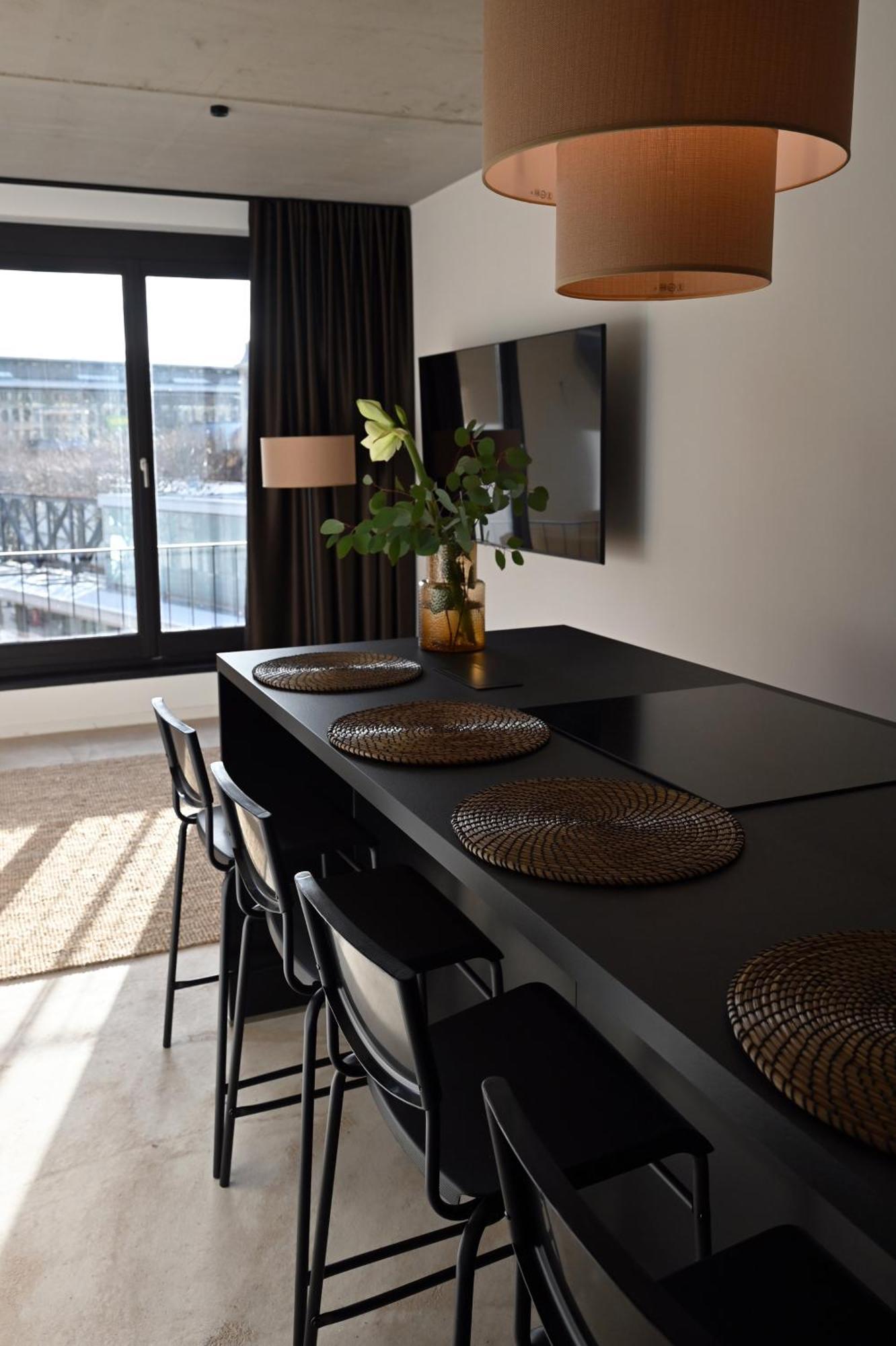 ארפורט Eiwelhome - Stilvoll, Urban-Ruhig Schlafen, Bahnhofsnah, Balkon מראה חיצוני תמונה