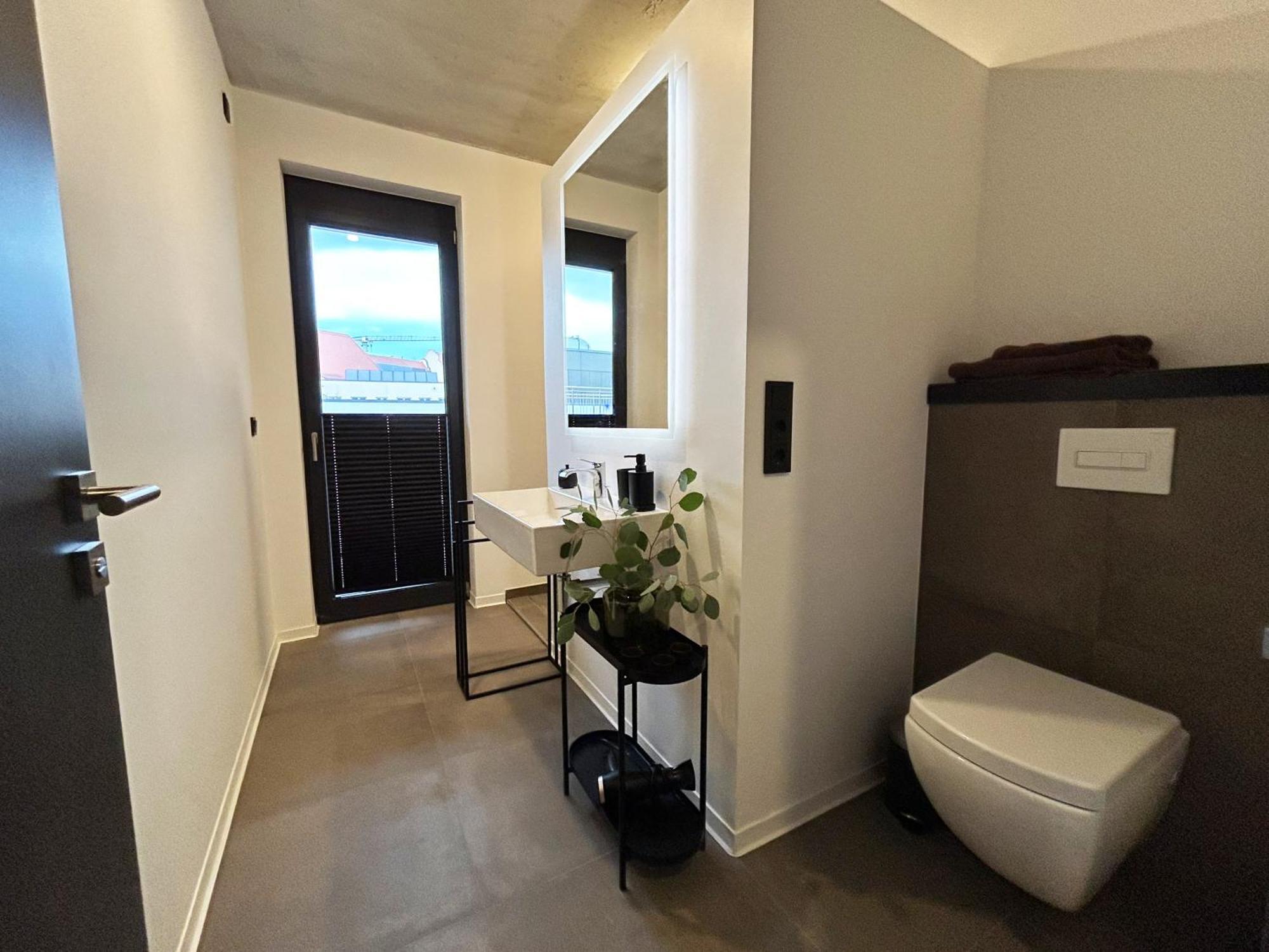 ארפורט Eiwelhome - Stilvoll, Urban-Ruhig Schlafen, Bahnhofsnah, Balkon מראה חיצוני תמונה