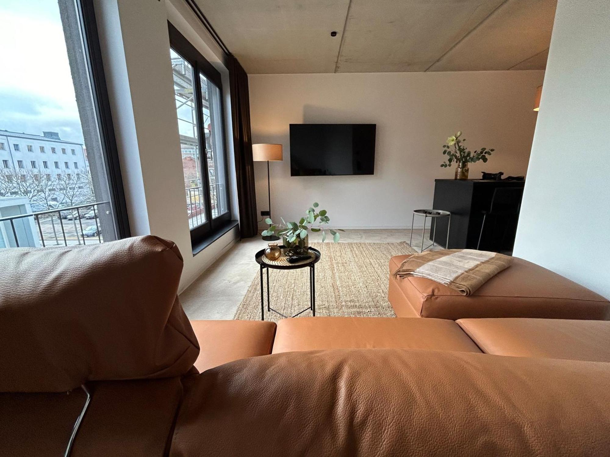 ארפורט Eiwelhome - Stilvoll, Urban-Ruhig Schlafen, Bahnhofsnah, Balkon מראה חיצוני תמונה